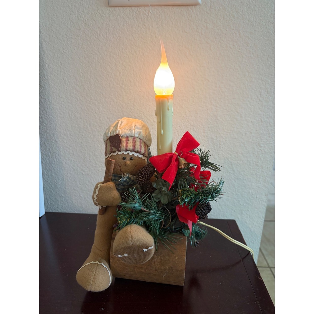 VINTAGE Country Lace Inc Gingerbread Man Electric Candle Lamp Christmas Decor